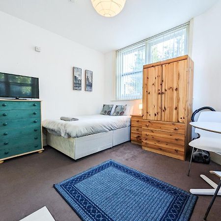 Cozy Central Apartments - With Private Kitchens & Bathrooms Portsmouth Exterior foto